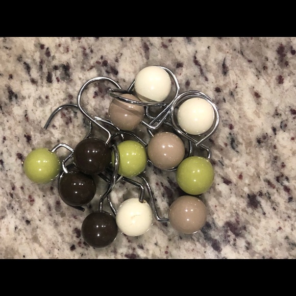 Shower curtain - Picture 2 of 2